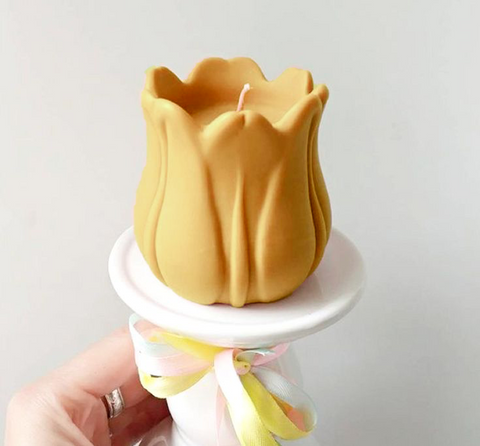 Tulip Candle